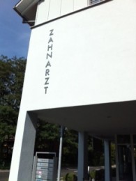 Implantologisch tätige Zahnarztpraxis